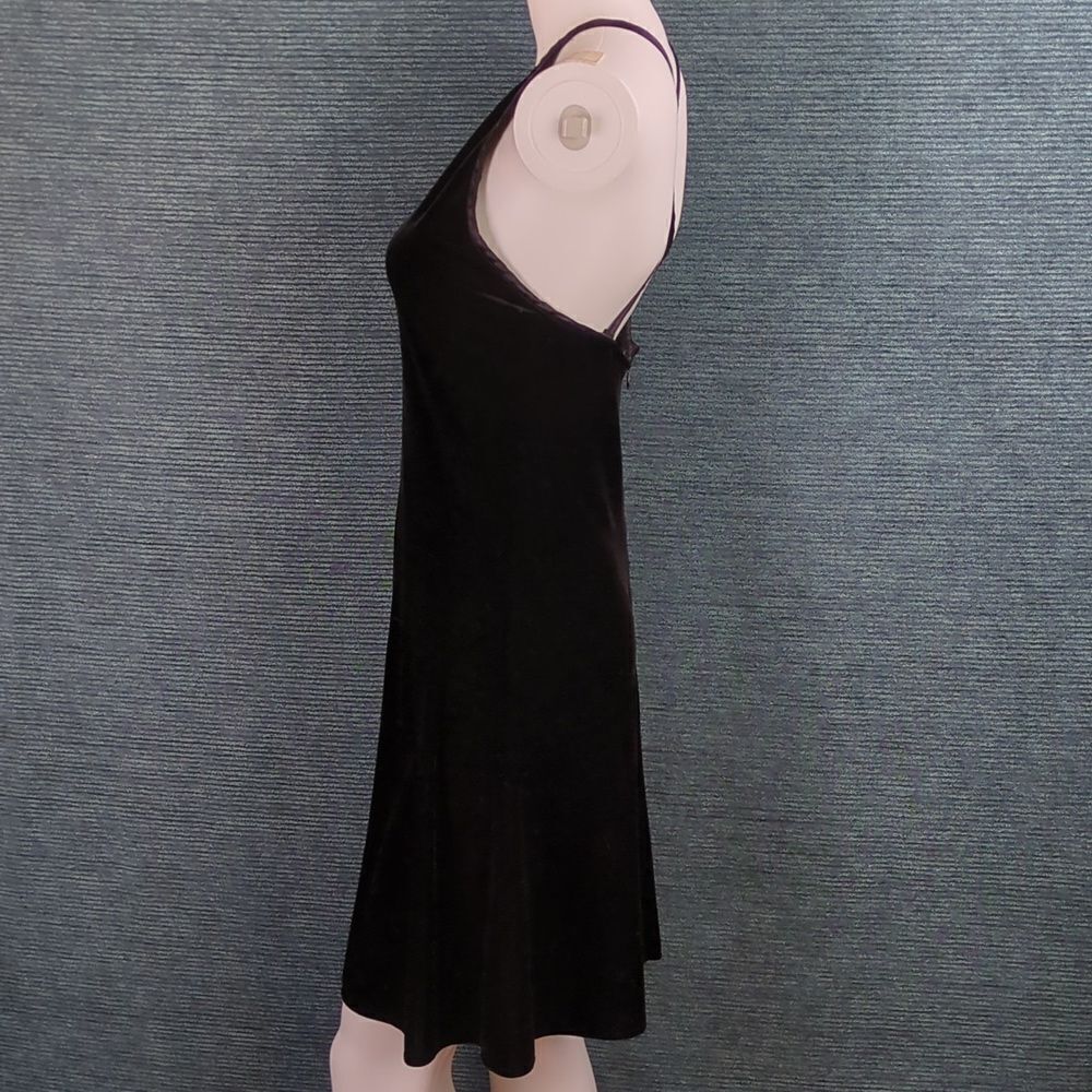 Jessica Howard Black Velvet Dress - Picture 6 of 12
